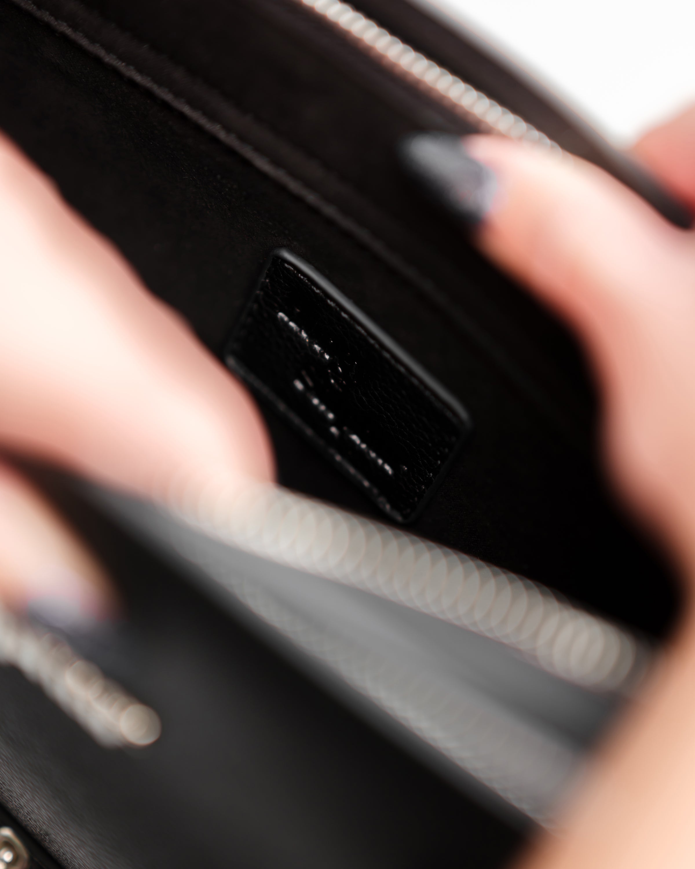 Orbis Bag in Dark Matter