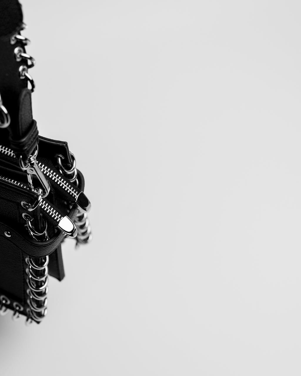 Orbis Bag in Dark Matter