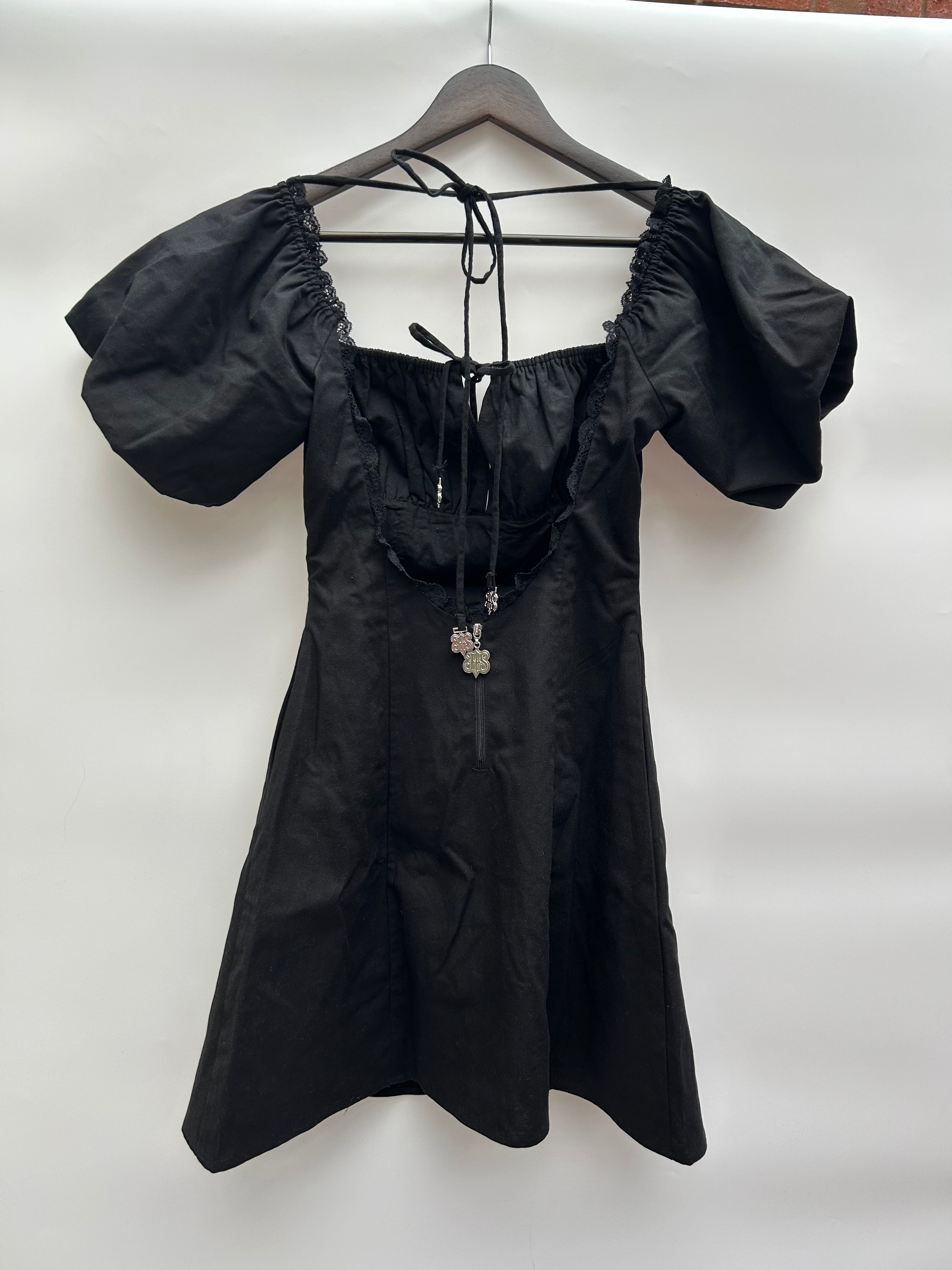 SAMPLE mini dress with puff sleeves size Small